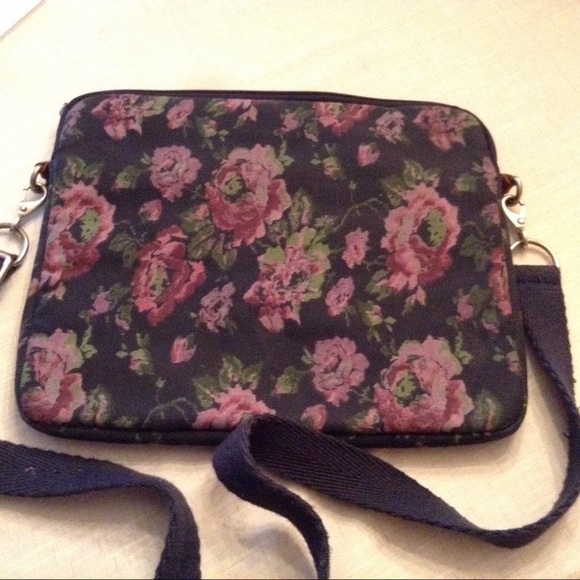 Lucky Brand Bags Lucky Laptop Case Super Cute Poshmark